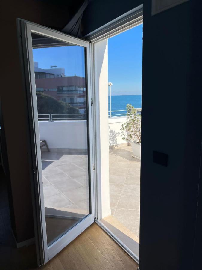 Апартаменты La Finestra Sul Mare Бари Экстерьер фото